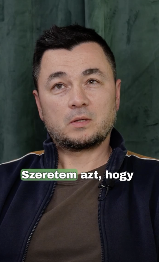 Attila szerint Erdélyben direktebb a beszéd, kevesebb a köntörfalazás.